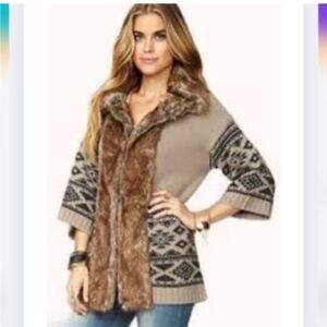 Love 21 Sz M Aztec Faux Fur Open 3/4 Sleeve  Cowgirl  Wool Blend Tribal